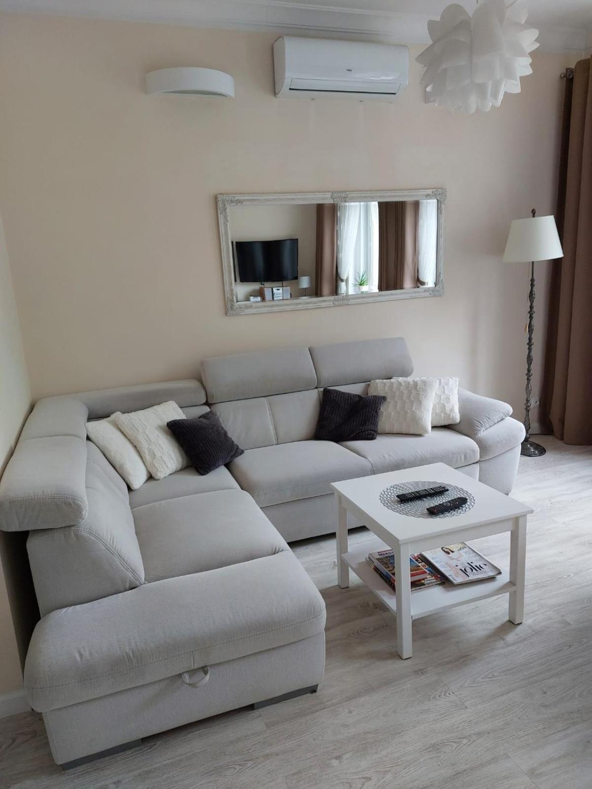Come&Stay Zielona Gora Bagian luar foto
