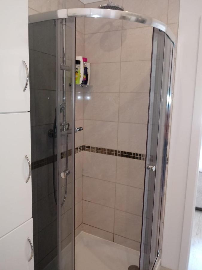 Come&Stay Zielona Gora Bagian luar foto